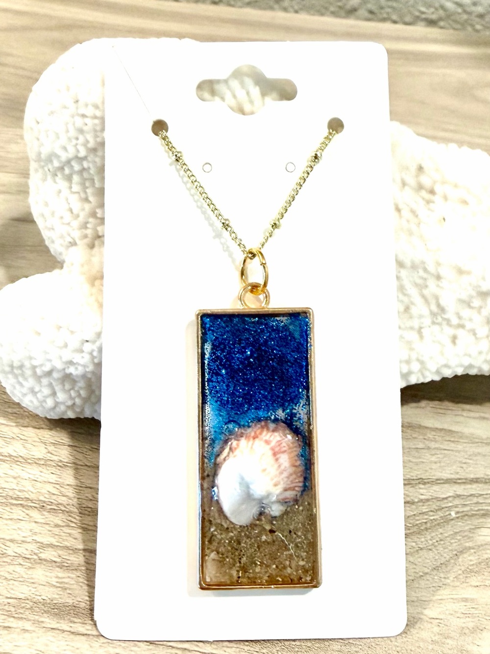 56. Gold-Frame Blue Ocean Resin Shell Pendant Necklace